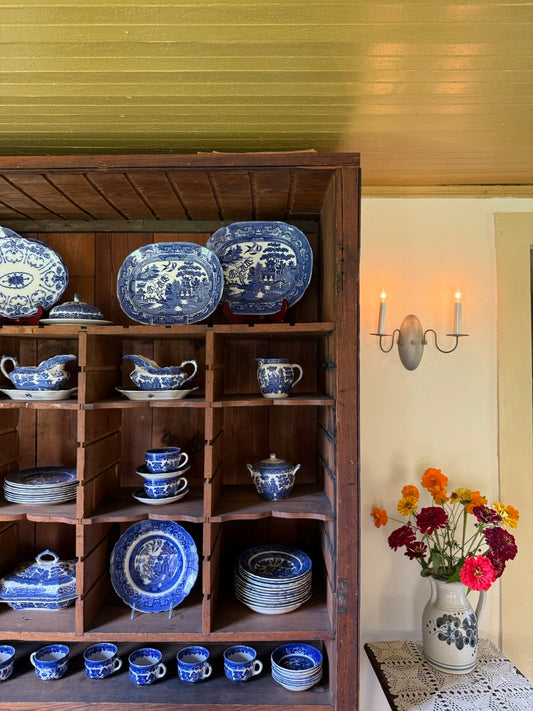 Williamsburg Keeping Room Sconce - Two Arm